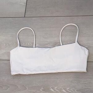 Women’s white sports bra